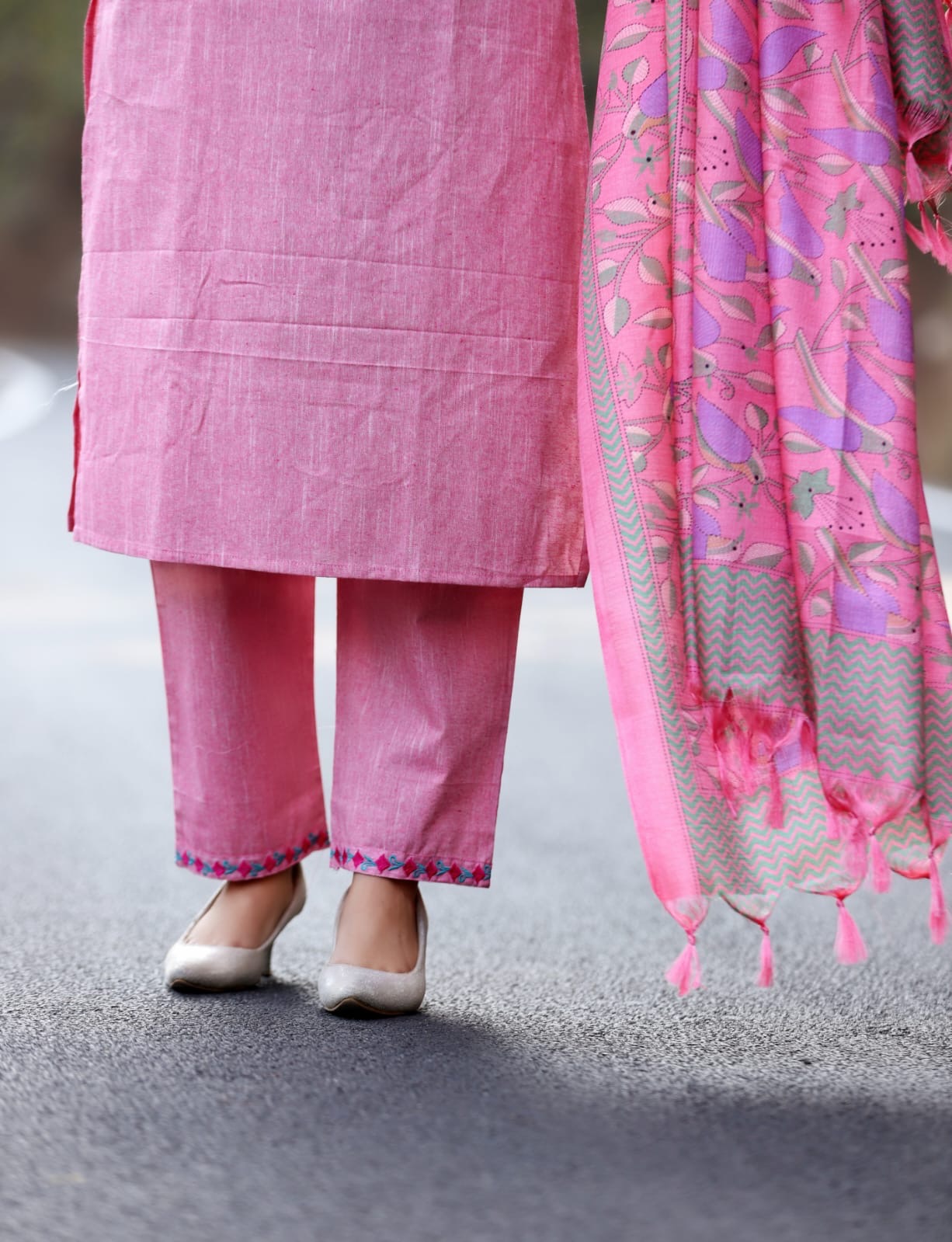 Handloom kurta set paired with art silk duppatta