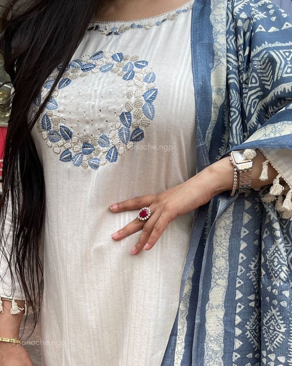 Beautiful Kurta pant paired with art silk dupatta