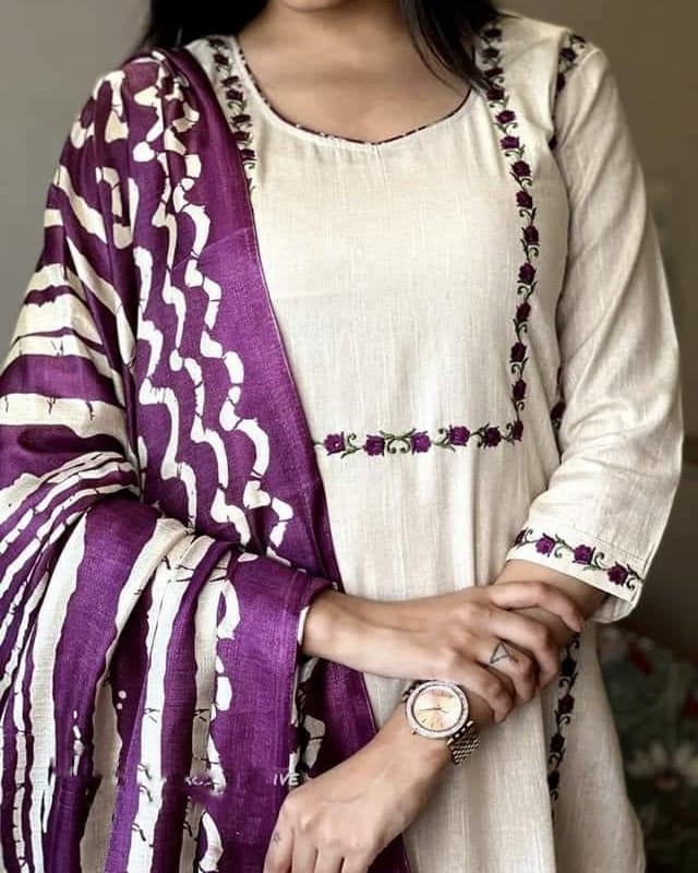 WHITE AND PURPLE HANDLOOM COTTON KURTA PANT AND KHADI SILK IKKAT PRINT DUPATTA  SET