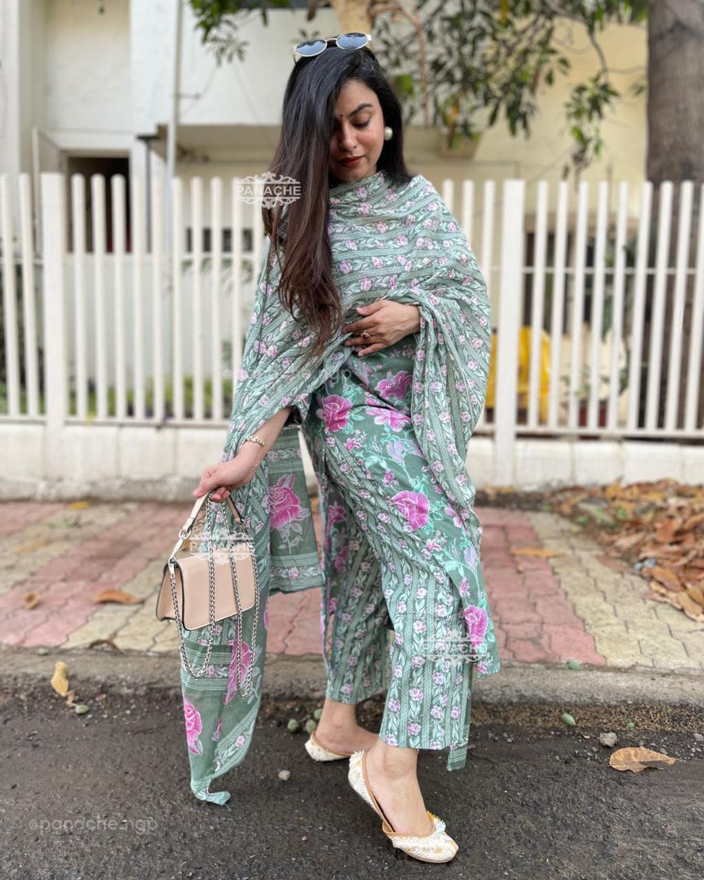 Graceful embroidered kurta set