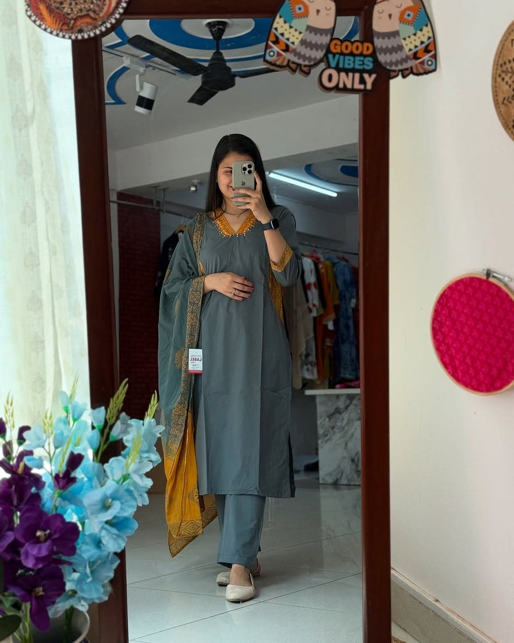 Beautiful embroidered heavy Kurta set