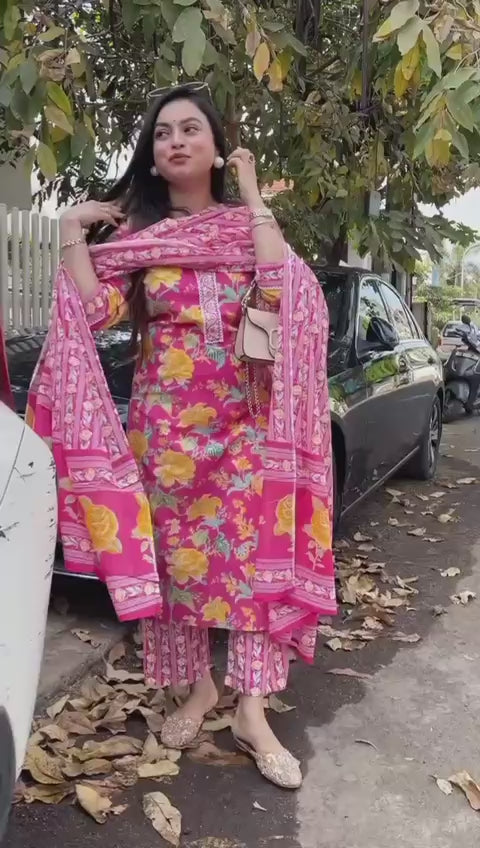 Graceful embroidered kurta set